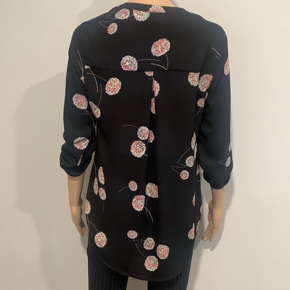 Danielrainn Women’s Top - Picture 2 of 5